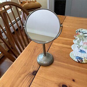 JERDON Two-Sided Tabletop Makeup Mirror - Makeup Mirror with 10X Magnification